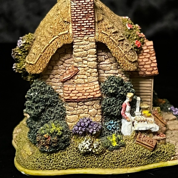Lilliput Lane | Fresh Today | Collectors' Club - Picture 7 of 13